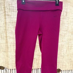 Nike yoga crop pants size medium